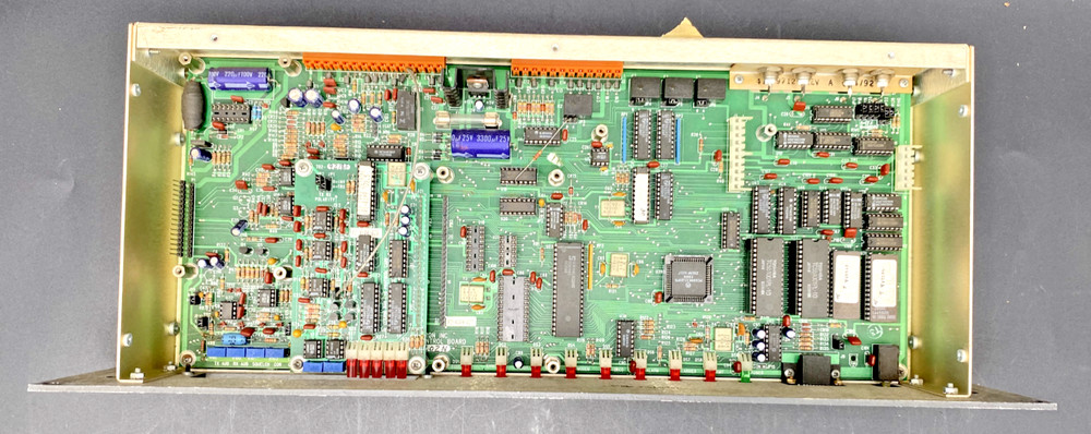 ZETRON MODEL 49 TRUNKING REPEATER MANAGER 901-9147 MISSING FRONT & TOP PLATE