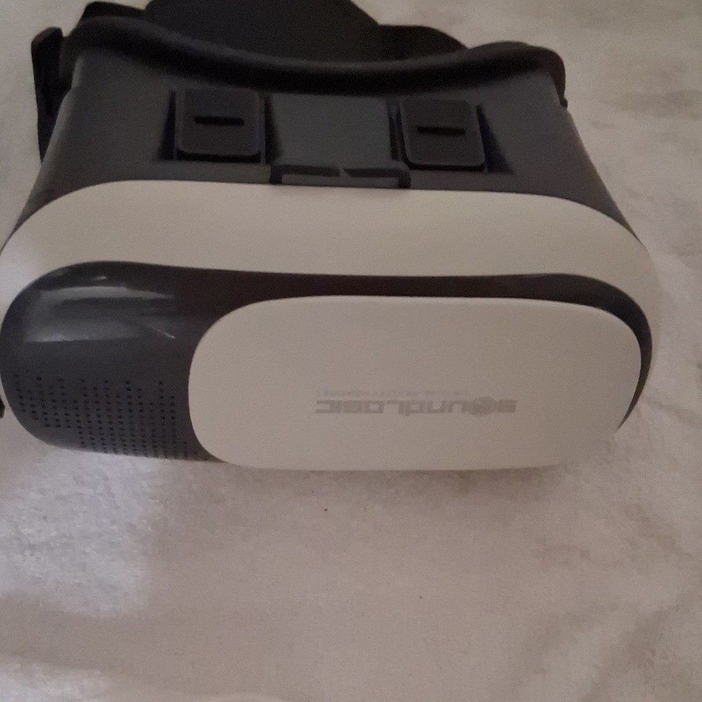 Soundlogic Vision VR Smartphone Virtual Reality Headset Black White Plastic