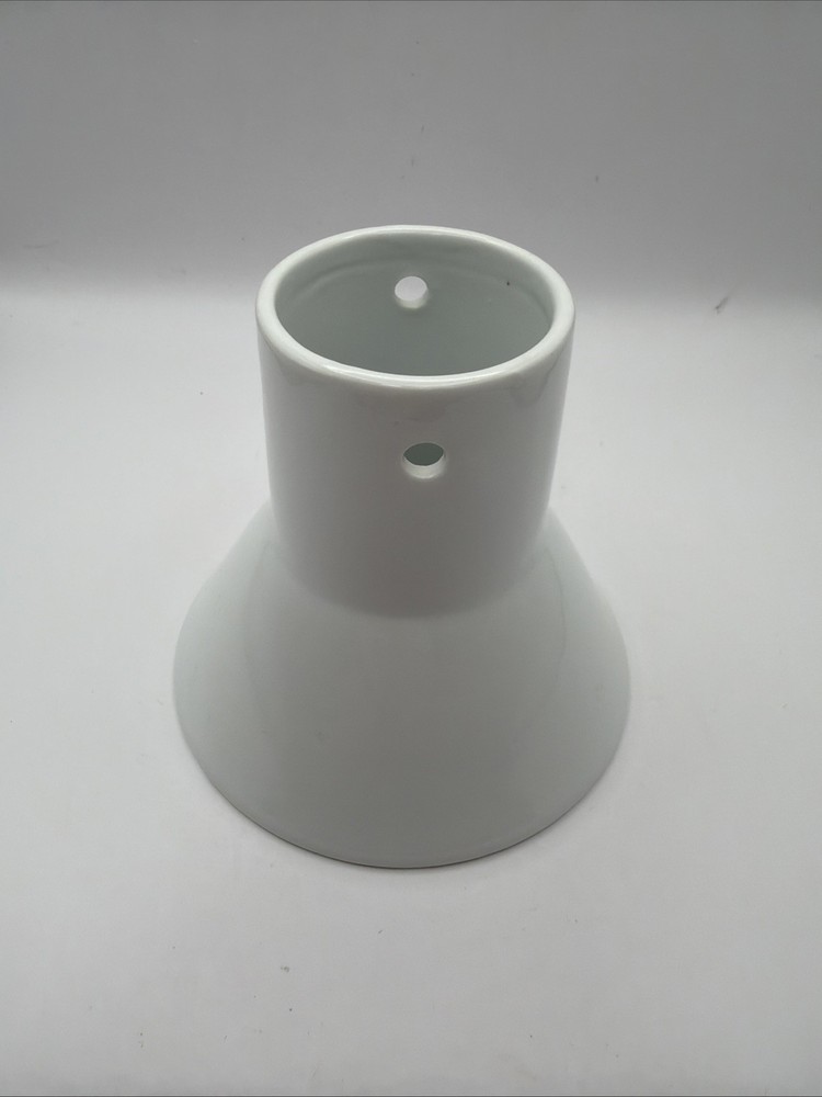 Traeger Porcelain Chicken Throne BAC357 EUC