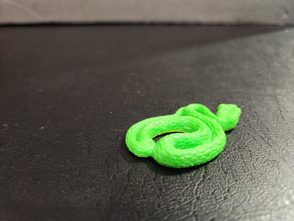 Yowie Superpowers Series 7 Ruby-eyed Green Pitviper