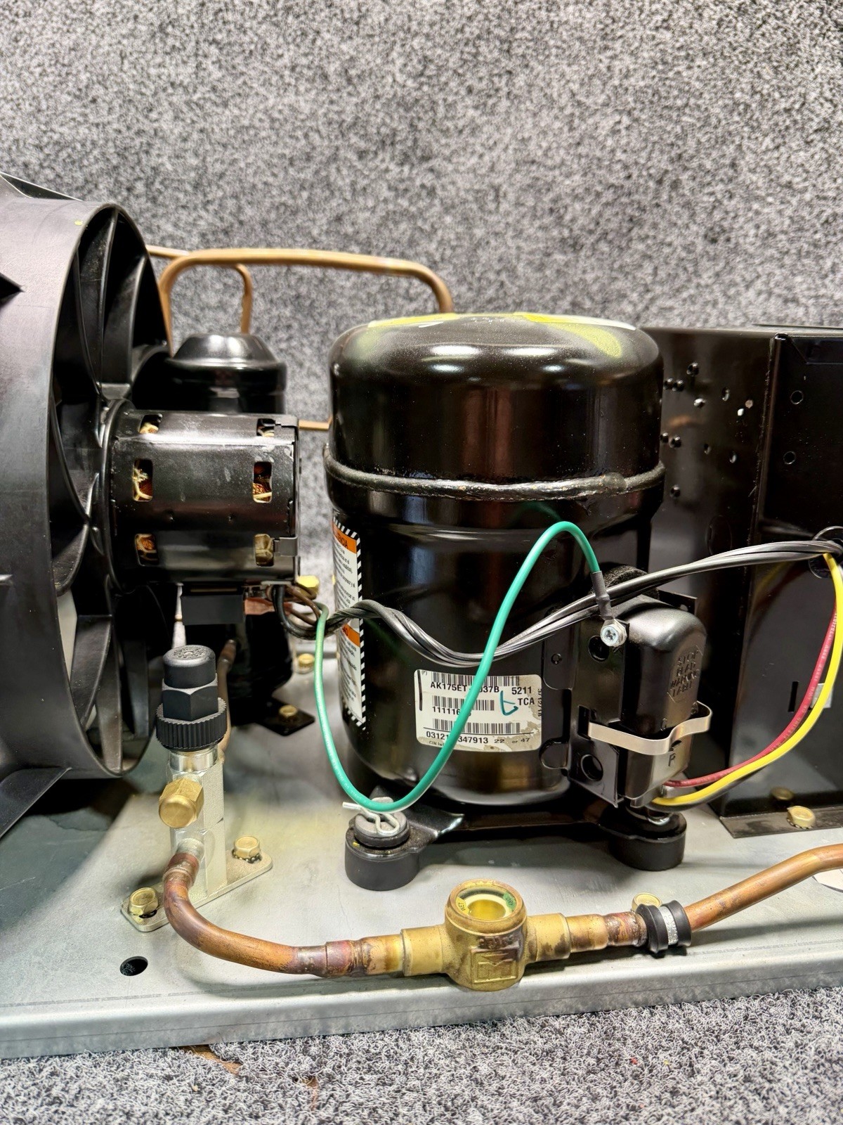 Tecumseh Celseon AKA9442ZNADJ Condensing Unit 1/2 HP, R-404A, 208-230V, 2G213-79