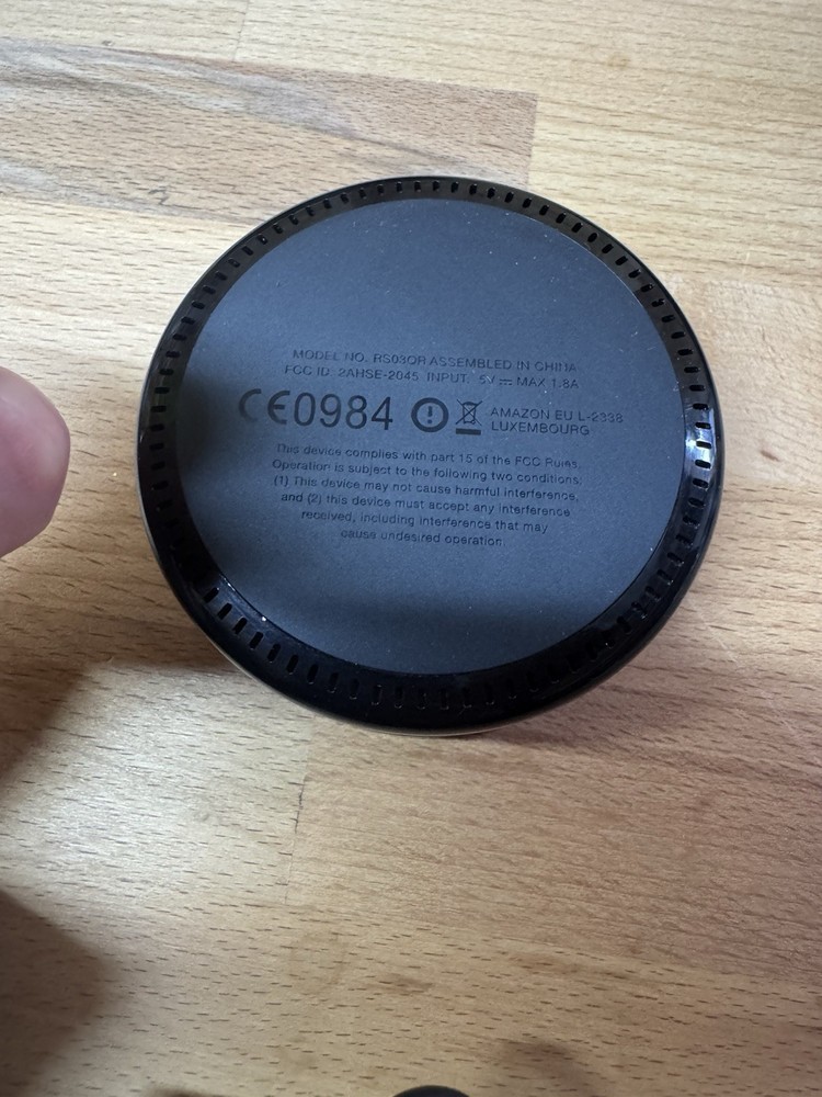 Amazon Echo Dot (2nd Generation) Smart Speaker Blk RS03QR W/ Charger Tested