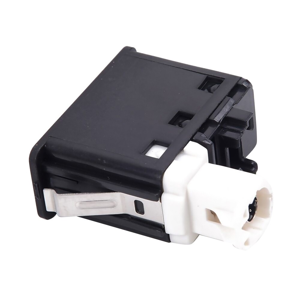Car USB AUX In Plug Auxiliary Input Socket Adapter For E81 E87 E90 F10 F12 E70 X