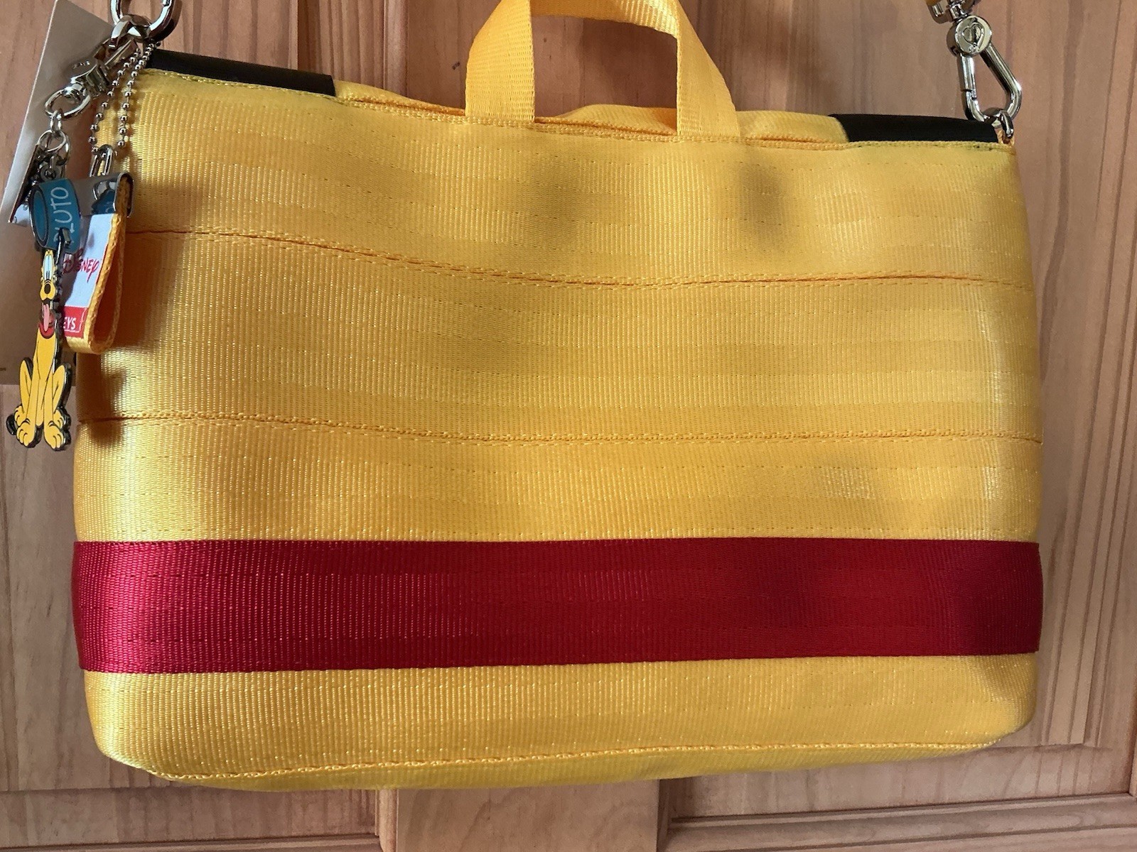 Harvey's Seatbelt Disney Pluto Foldover Crossbody NEW