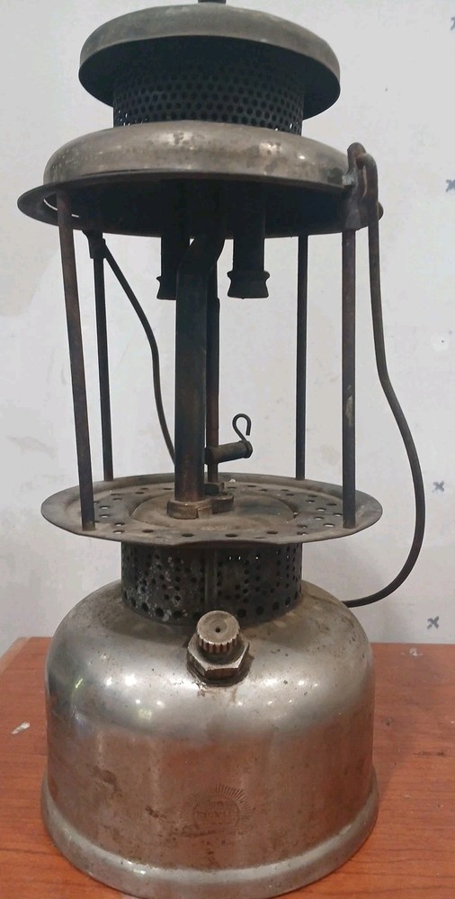 Vintage Coleman Quick lite Lantern Model LQ 1920s Untested No Globe