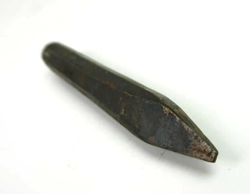 ICTW 2 Lb Concrete Breaker Point Chisel