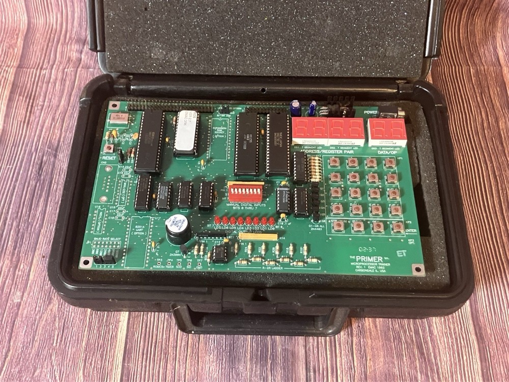 EMAC PRIMER Microprocessor Trainer Kit Vintage Computer Trainer w/ Case & Power
