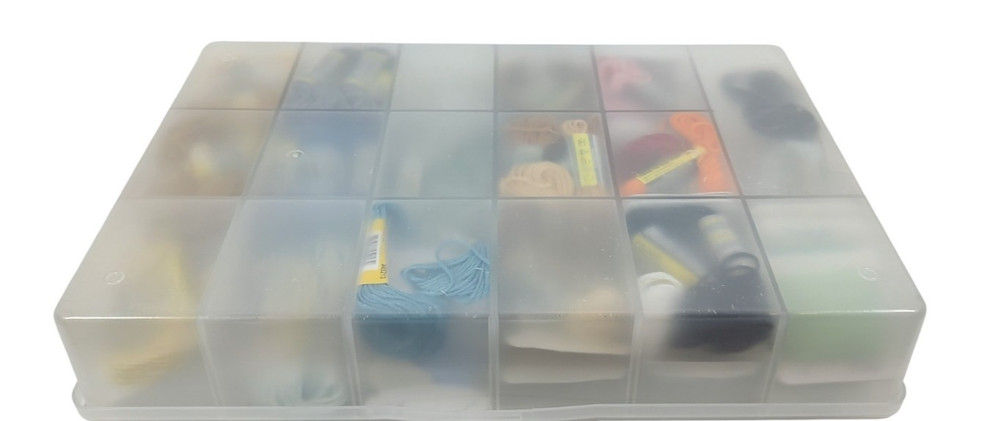 Floss and Needlecraft Organizer With 17 Extra Deep Compartments