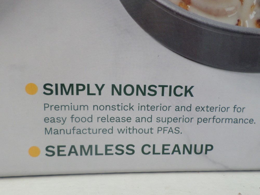Cuisinart 6-Piece Classic Nonstick Bakeware Set
