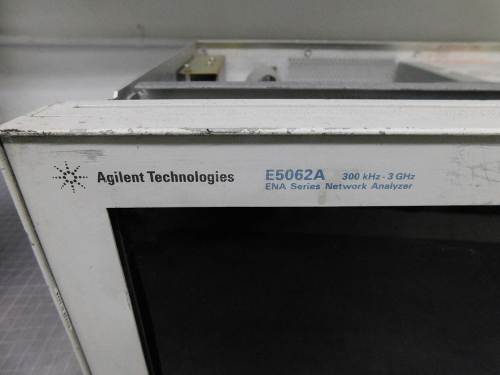 AGILENT E5062A NETWORK ANALYZER M4986