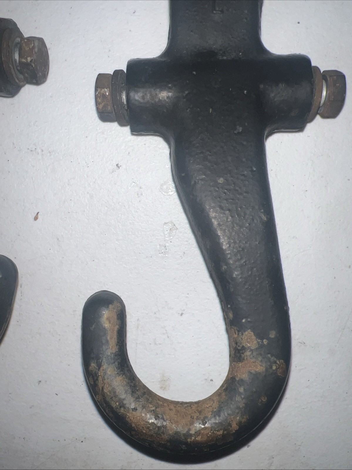 99-06 Silverado Sierra 2500 3500 HD Front Tow Hooks Recovery pair