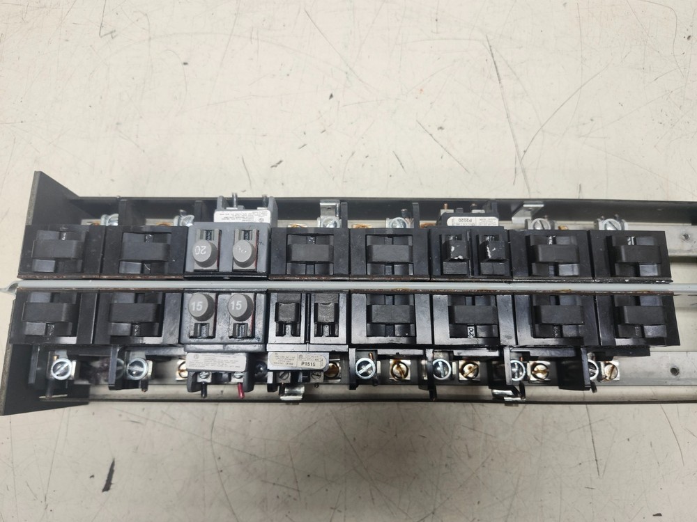 ITE / Siemens Pushmatic Load Center With Assorted Breakers P/N: 52851
