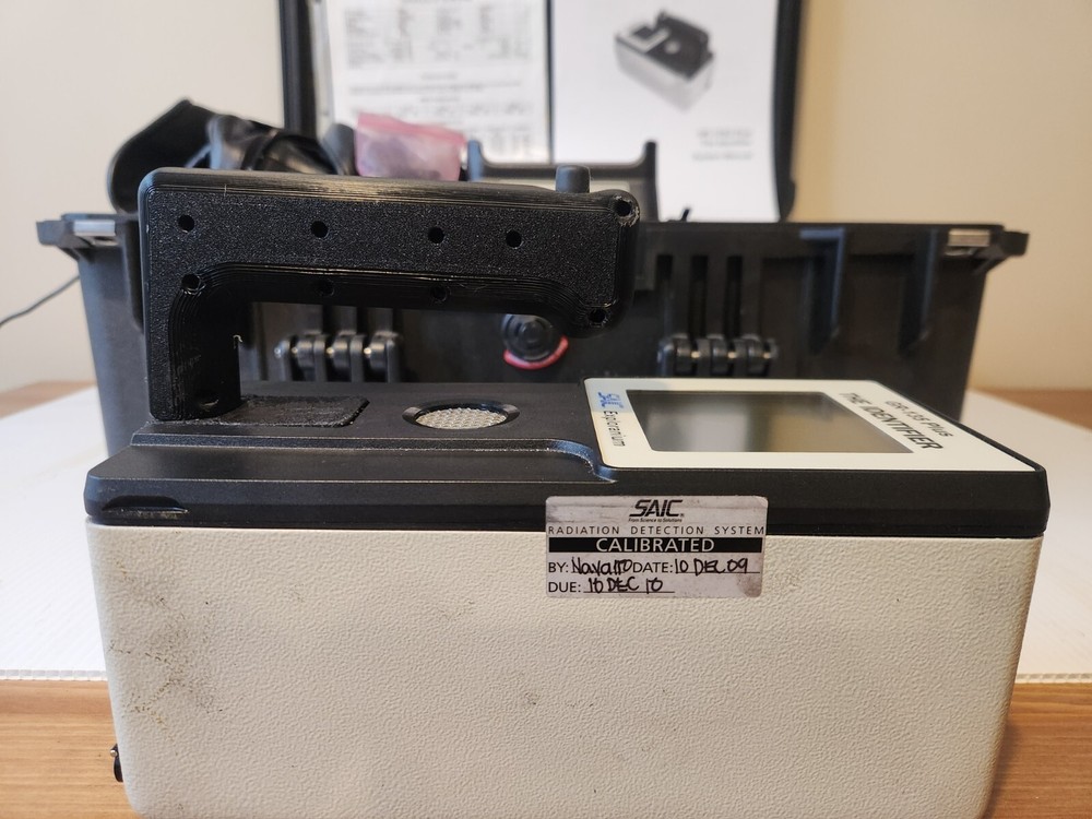 SAIC Exploranium GR-135 ND-H Plus The Identifier detector, tested, guaranteed