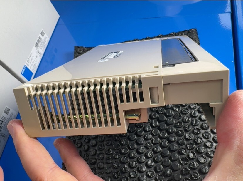 1pcs Orginal HITACHI XDC24BH Digital output module Tested