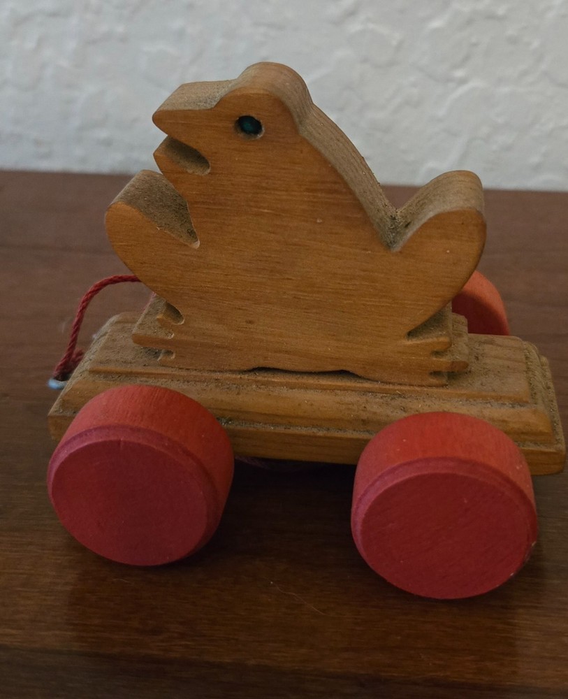 Hand-Crafted Wooden Frog Pull Toy 4" Heywood-Wakefield - 20" Pull String