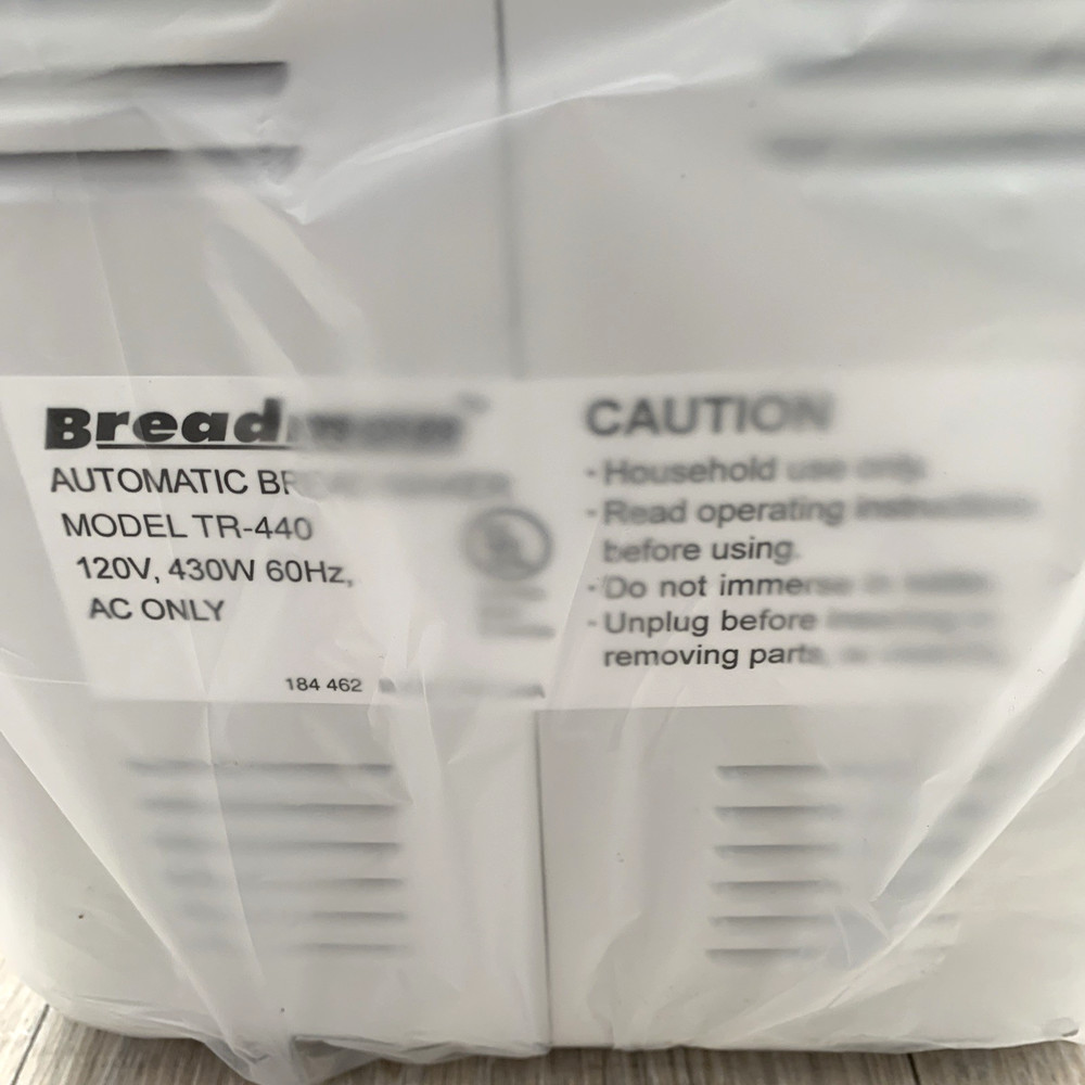 Breadman TR-440 Automatic Bread Machine Maker 1.5 Lb Loaf New