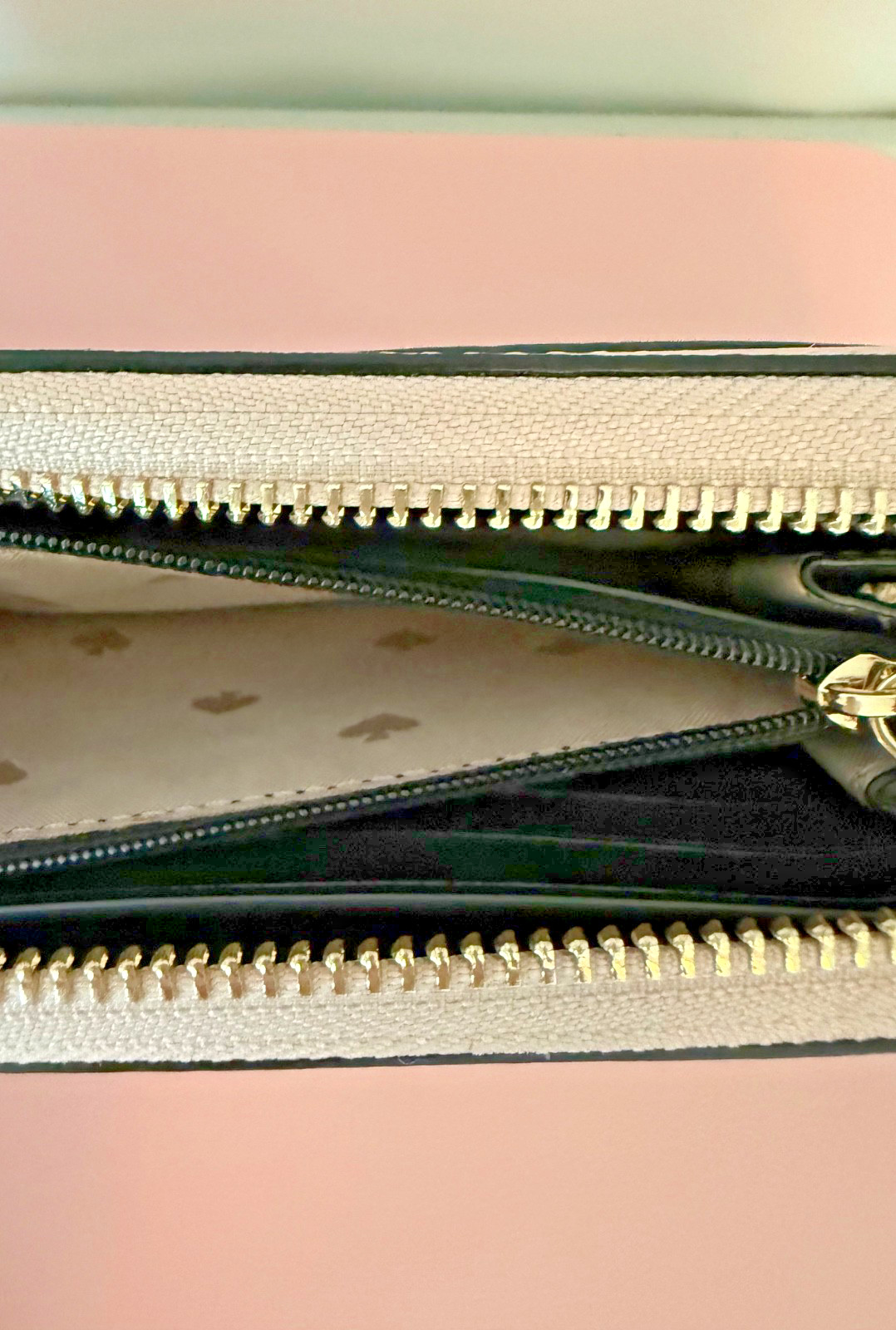 Kate Spade X Disney Minnie Mouse Wallet, applying her lipstick, A+dorable :-) !!