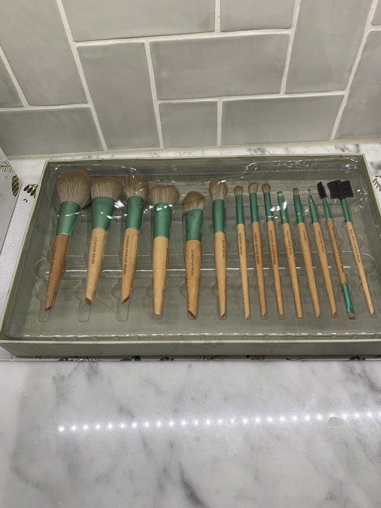 Christmas Makeup Brushes Set 14pc Yuletide Gaze Makeup Brush Set