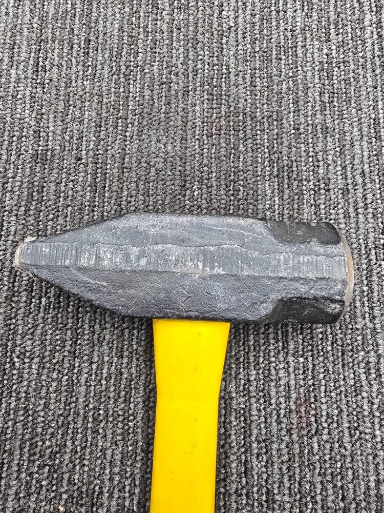 Jacketed Fiberglass Blacksmith Hammer 4 Lbs