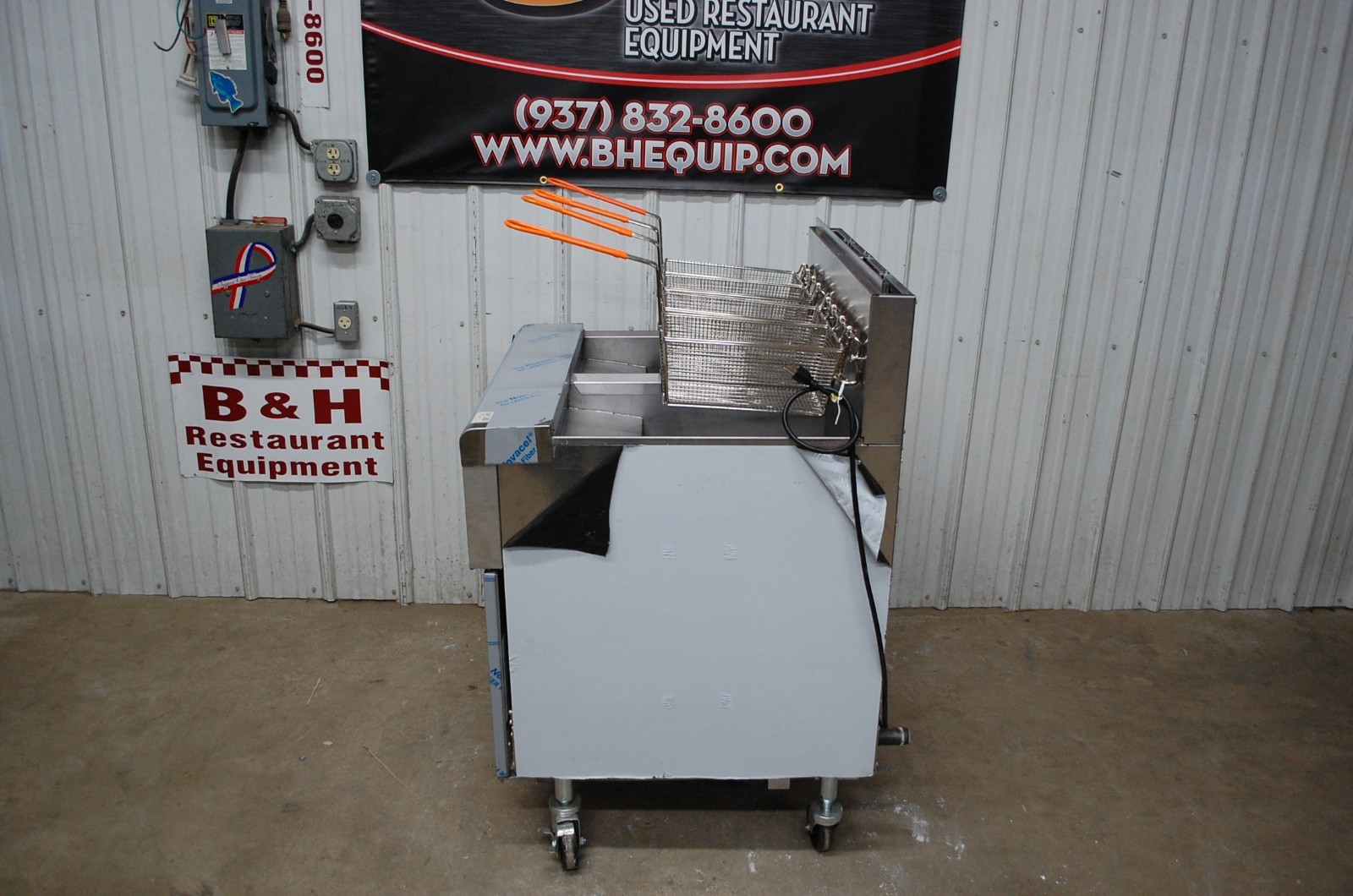 Frymaster FPPH255CSE Natural Gas 50 LB 2 Vat Double Fryer w/ Filter 2022 Model