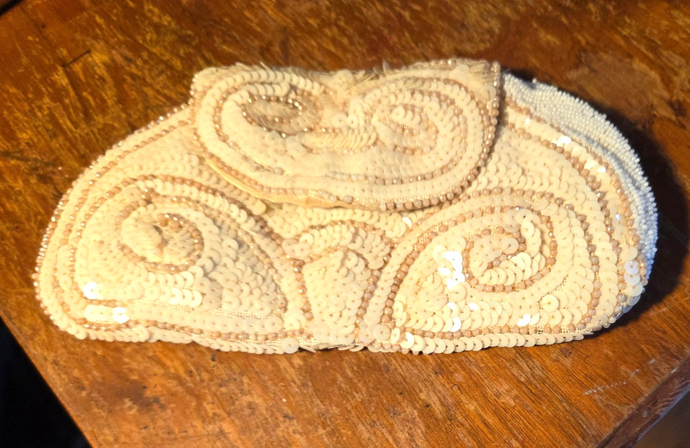 Vintagem Beaded & Sequinned Ivory Evening Purse 4"x7" Fully Lined, Snap Closure
