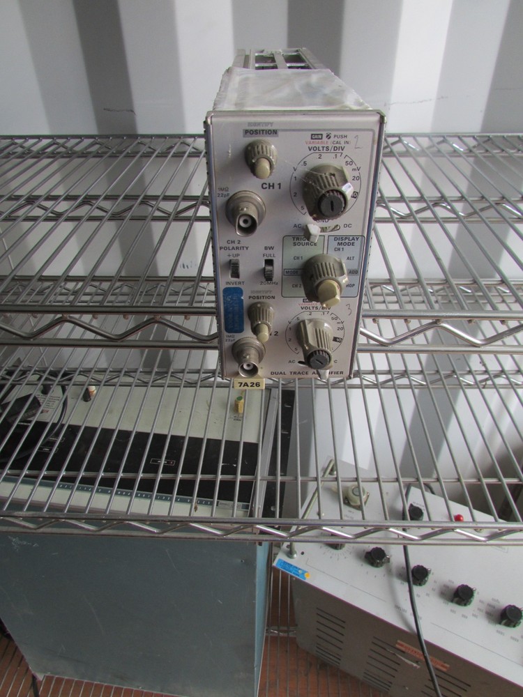 Tektronix Dual Trace Amplifier