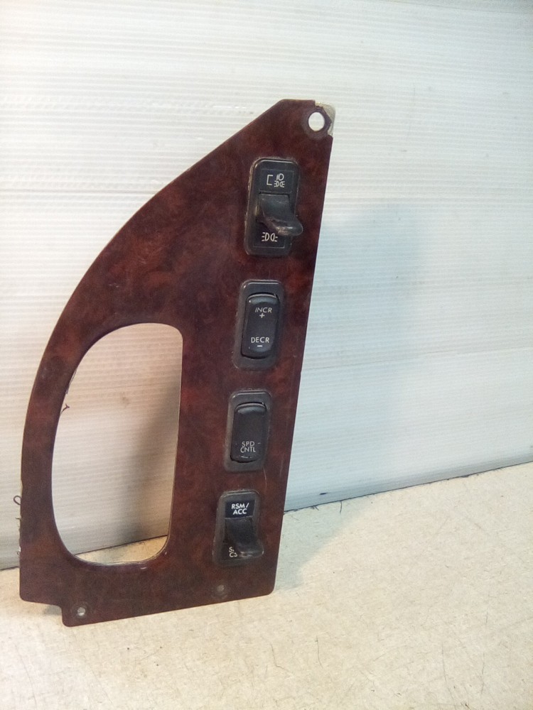 2008 Freightliner M2 Switch Panel