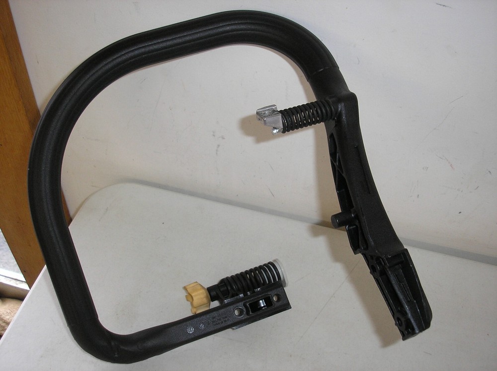 NEW GENUINE OEM STIHL MS271 CHAINSAW  /  TOP WRAP HANDLE