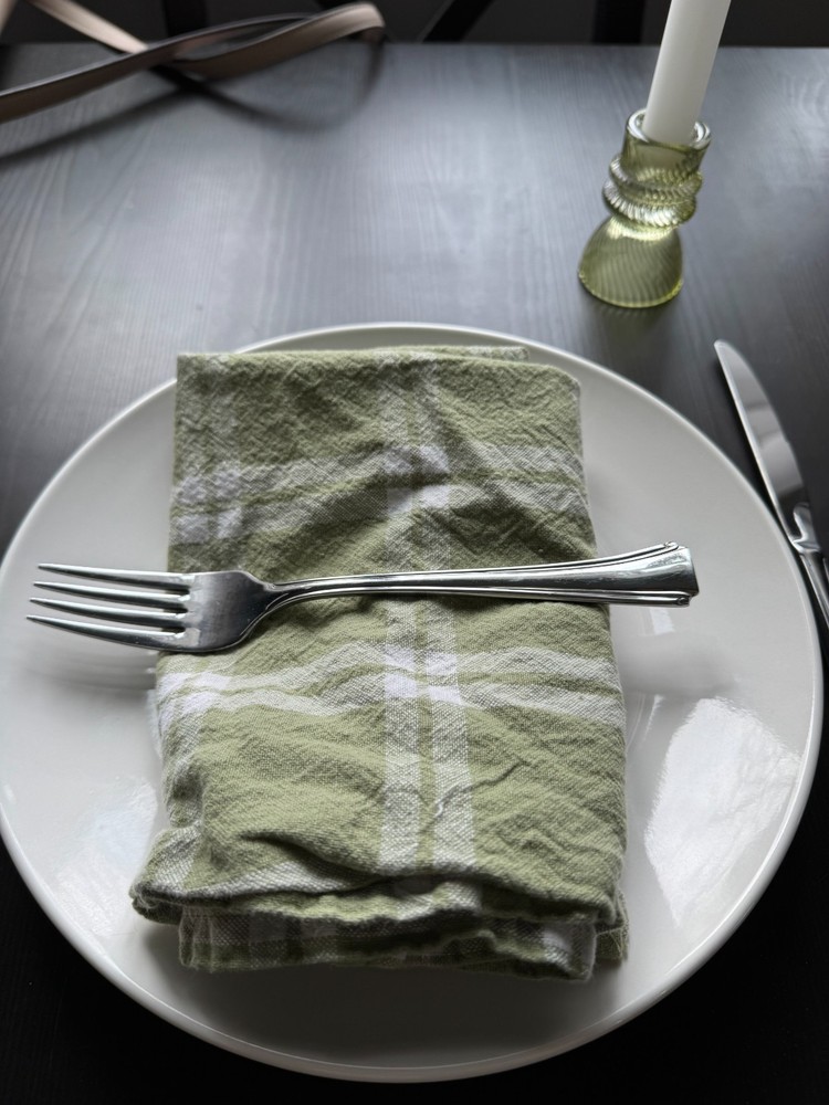 Oneida Bordeaux Stainless Flatware (Individual Pieces)