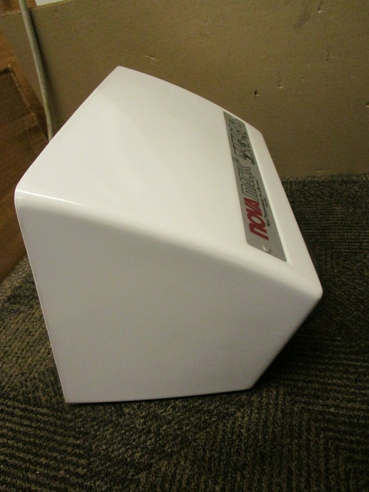 NOVA MATIK MODEL 220 WHITE SURFACE MOUNT AUTOMATIC HAND DRYER 240 VOLT 9 AMP