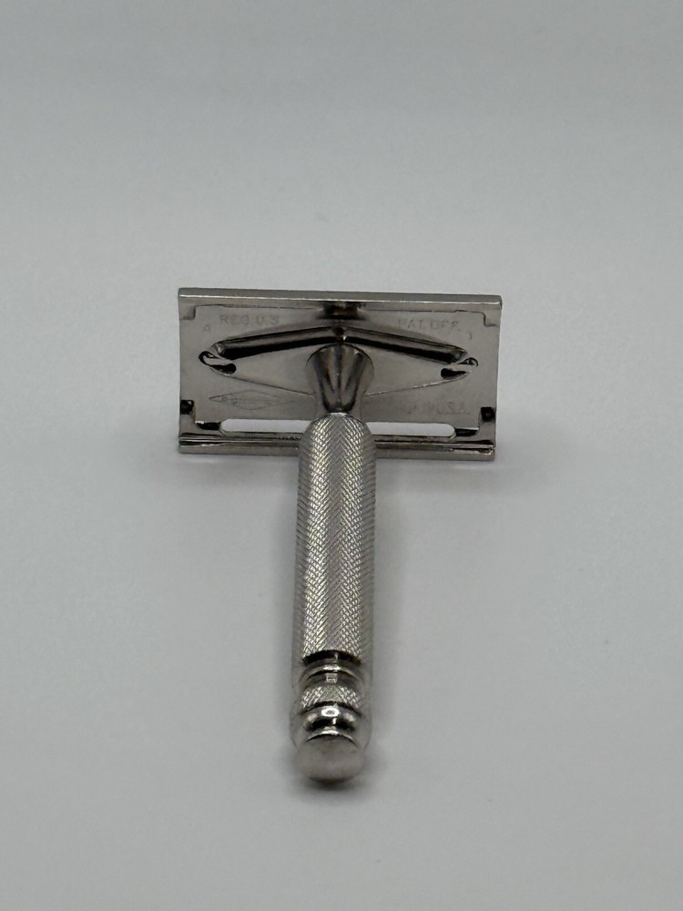 Vintage Gillette DE Silver Razor Date Code A1