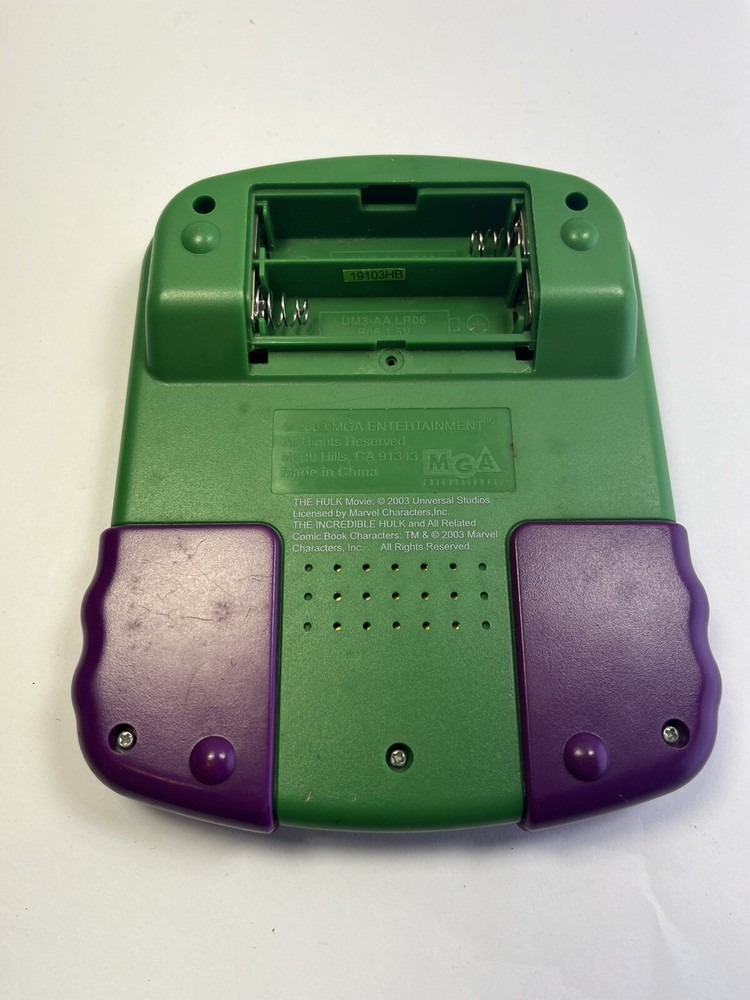 HULK Marvel MGA Entertainment Handheld Electronic Game 2003-Tested