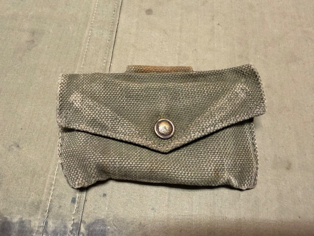 ORIGINAL WWII US ARMY M1942 FIRST AID BANDAGE CARRY POUCH, OD#3-BRITISH MADE