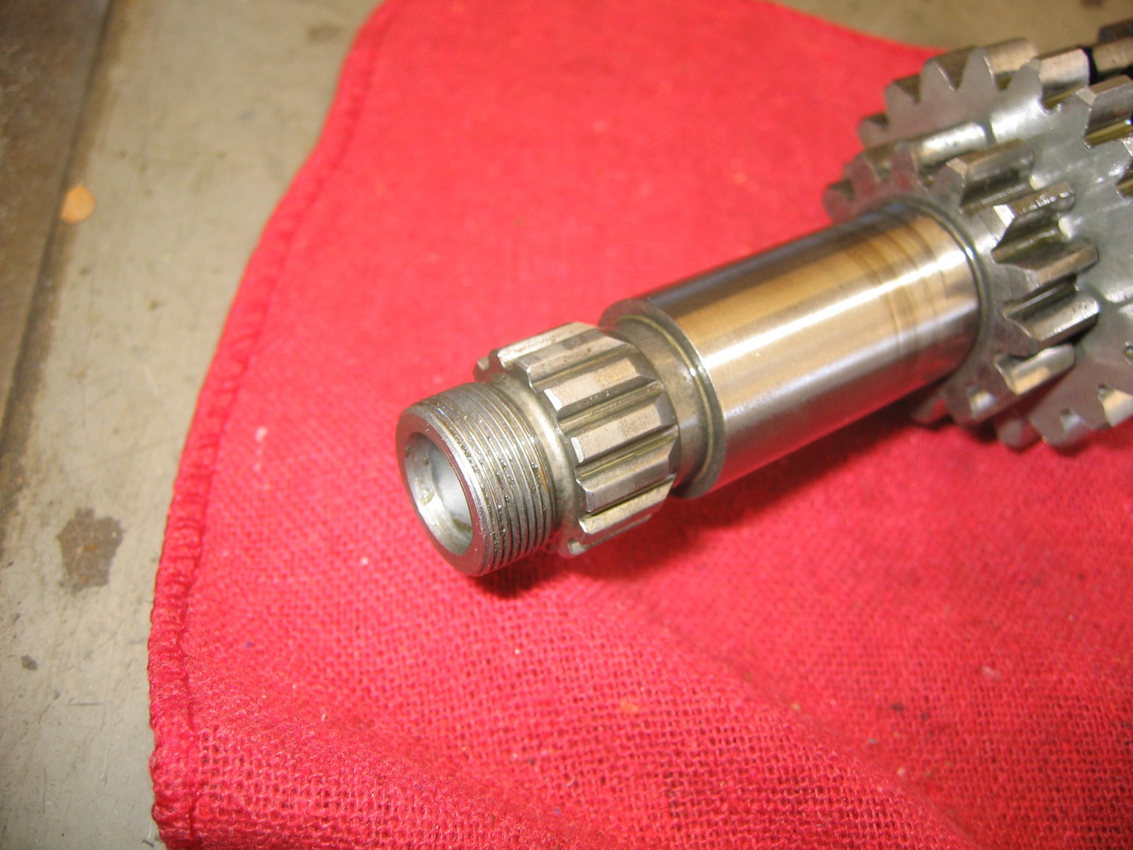 03-25 2004 YAMAHA YZ250 2-STROKE OEM LOW HOUR TRANSMISSION SHAFTS & ALL GEARS