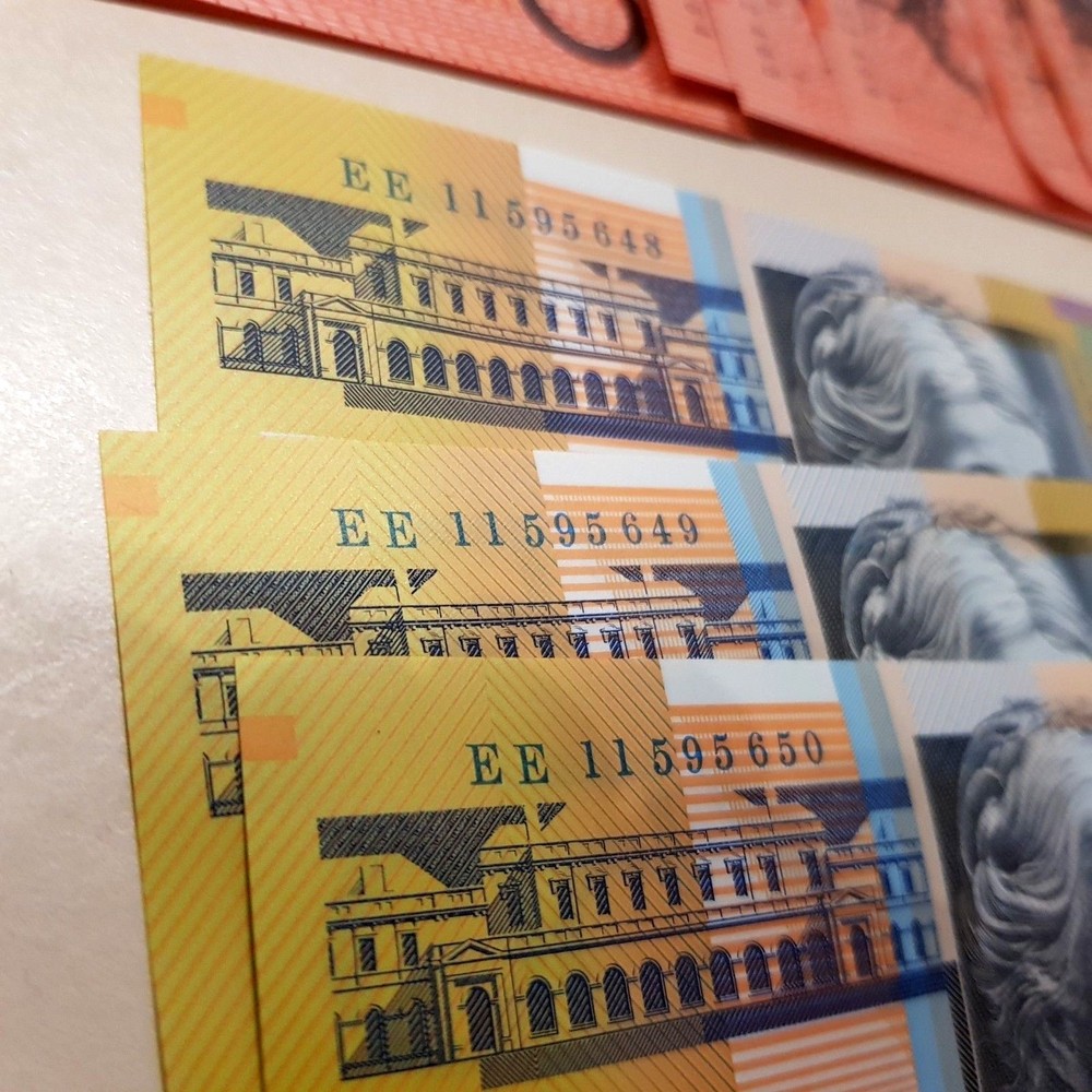 2011 $50 NOTES UNCIRCULATED "EE11" PREFIXES.