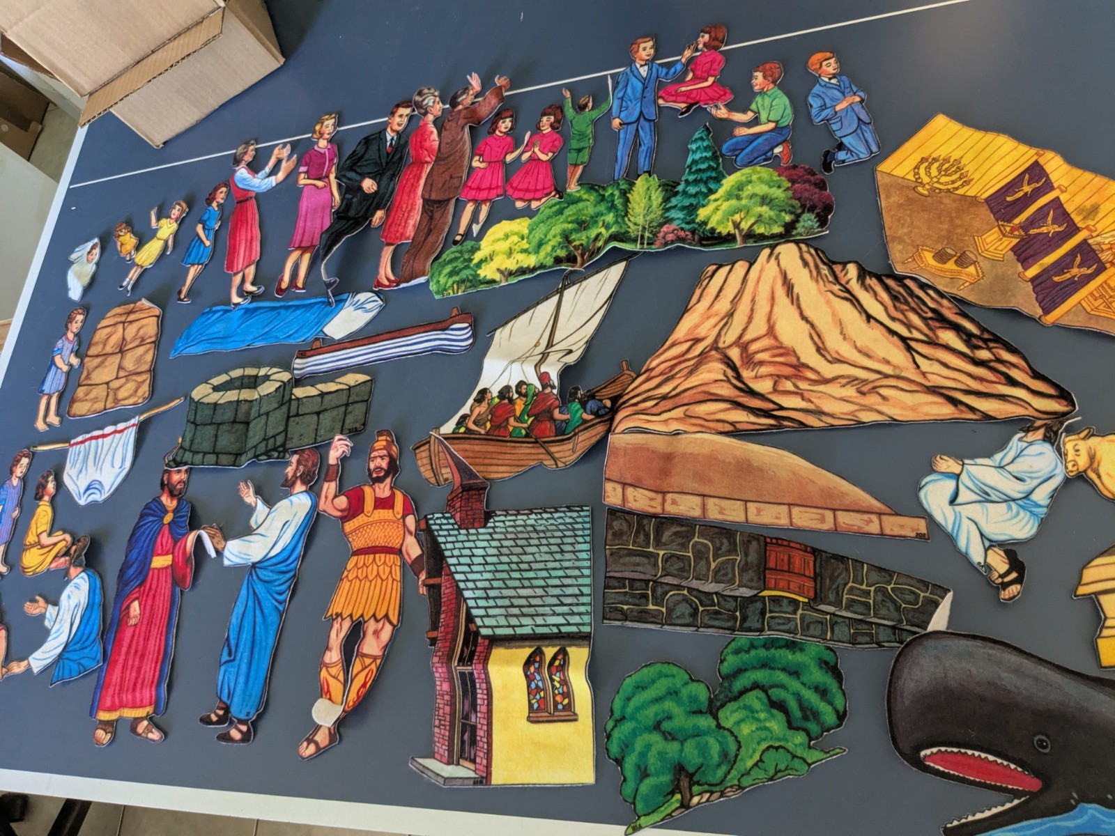 Vintage Huge Lot Of 1017 Pieces Of Felt Flannel Graph Sunday School