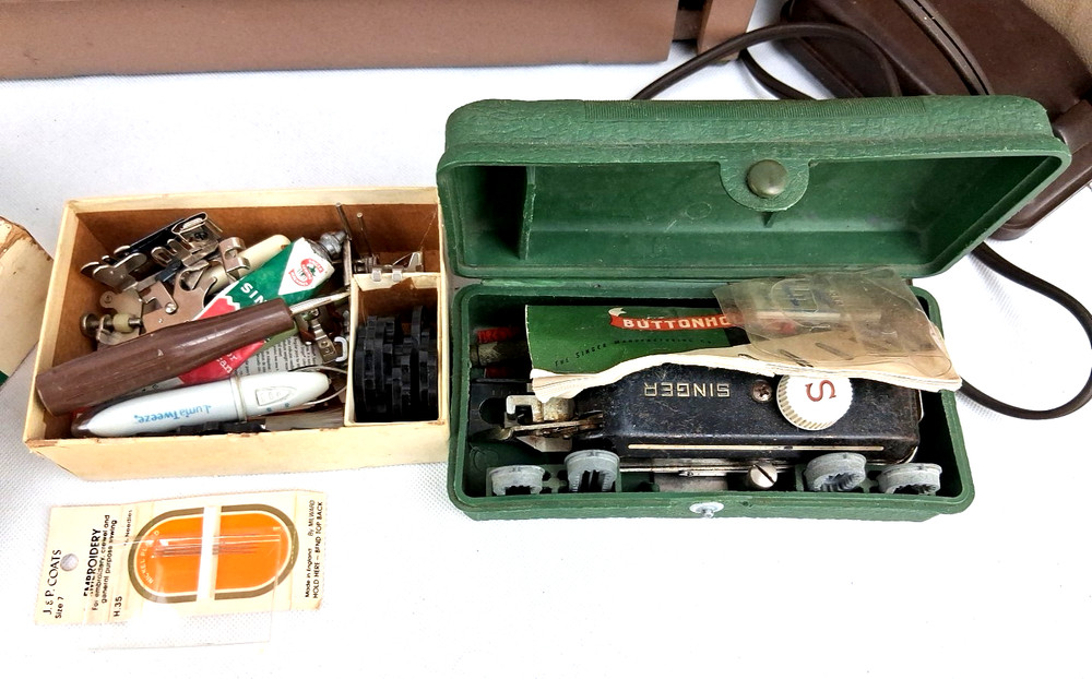 Singer Style-o-matic 328K Sewing Machine Great Britain