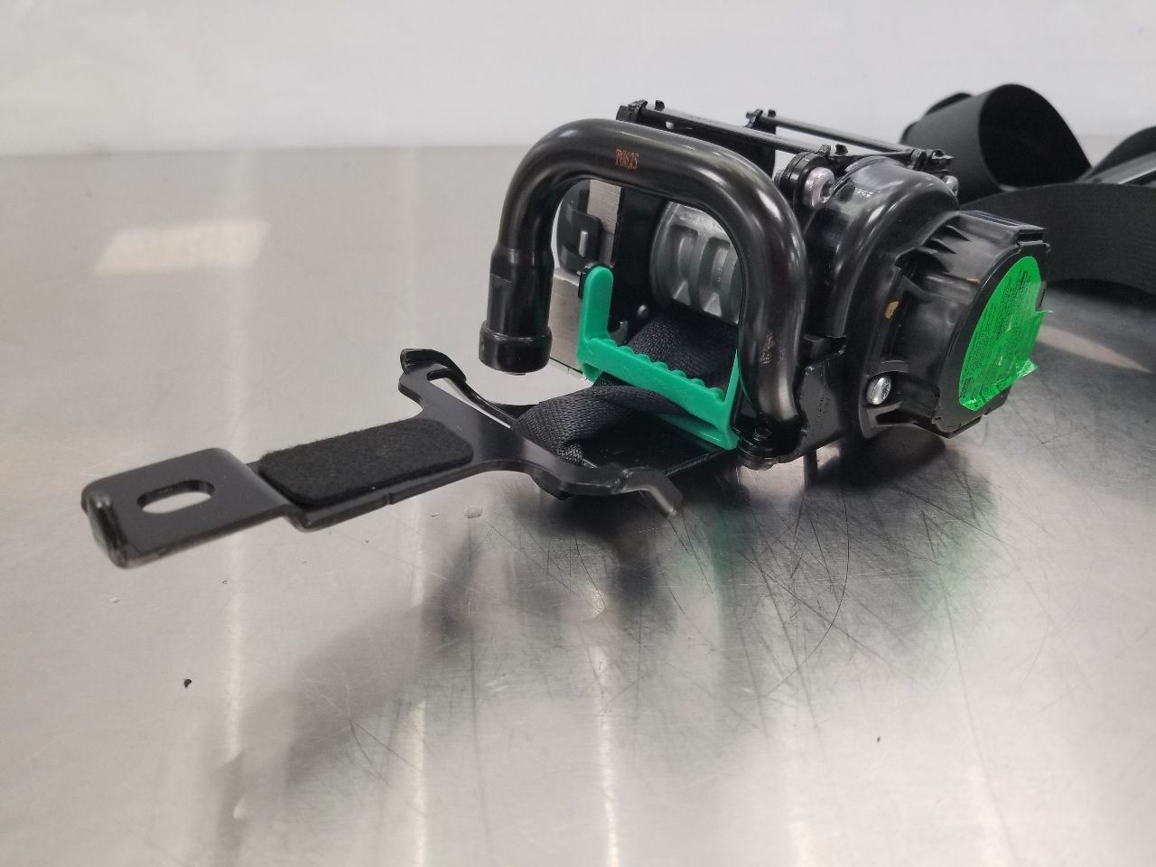 25 2025 KIA K4 GT-LINE FRONT BUCKET SEAT BELT RETRACTOR BLACK LEFT DRIVER