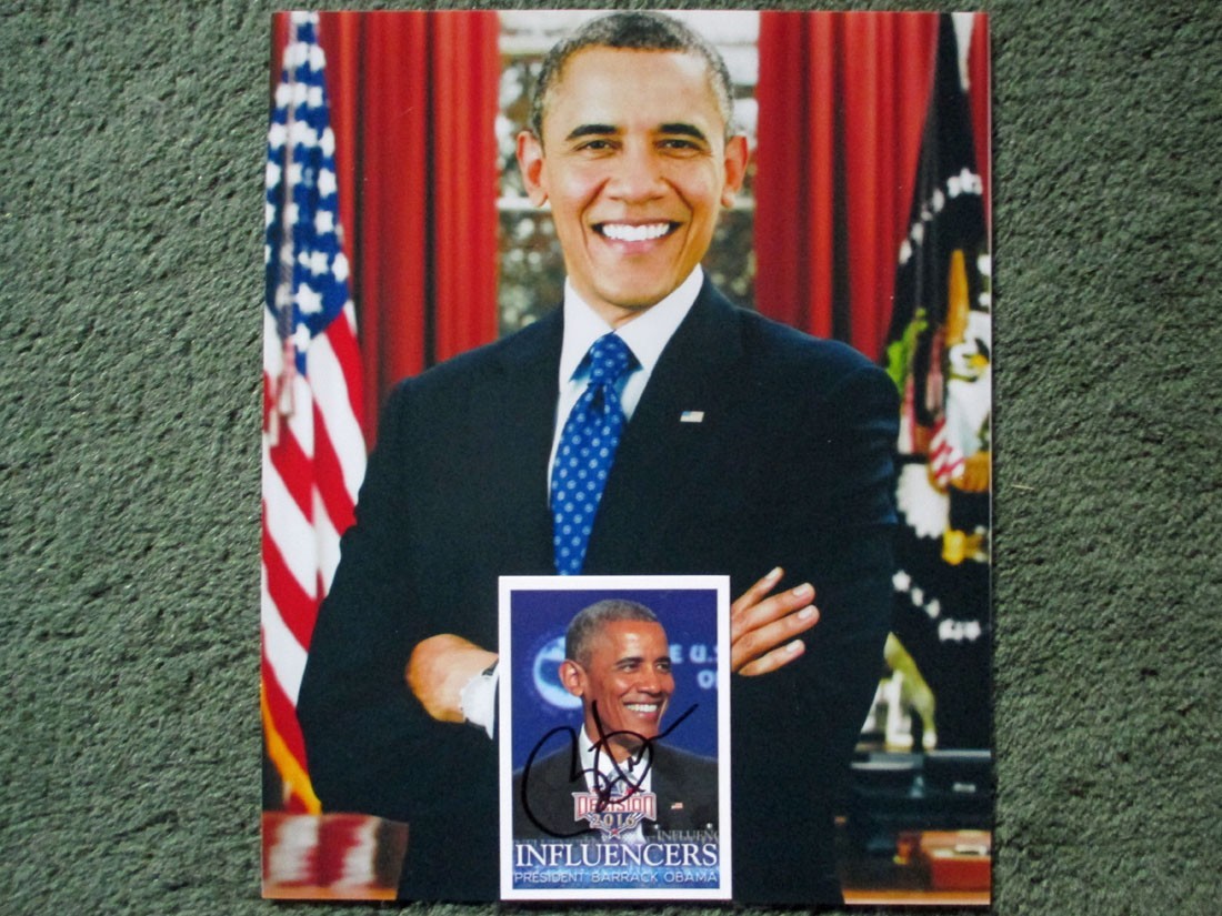 2016 PRESIDENT BARACK OBAMA AUTOGRAPHED CARD w/COA