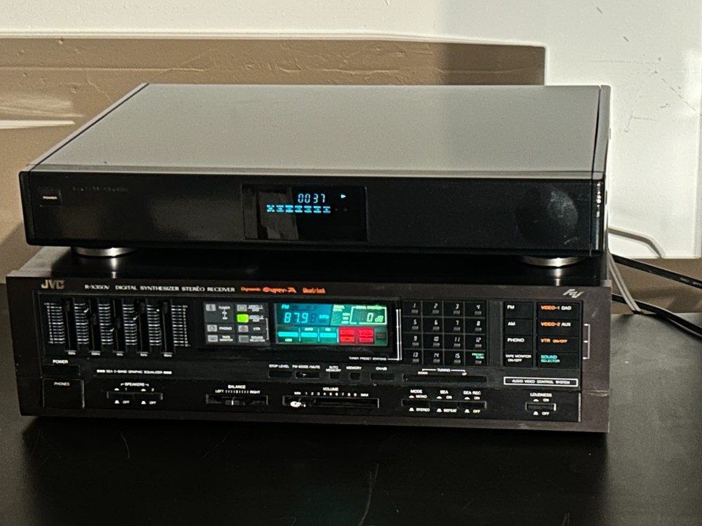 Working Marantz SD 2020U Cassette Deck SD2020 with a cool tape-loading tray