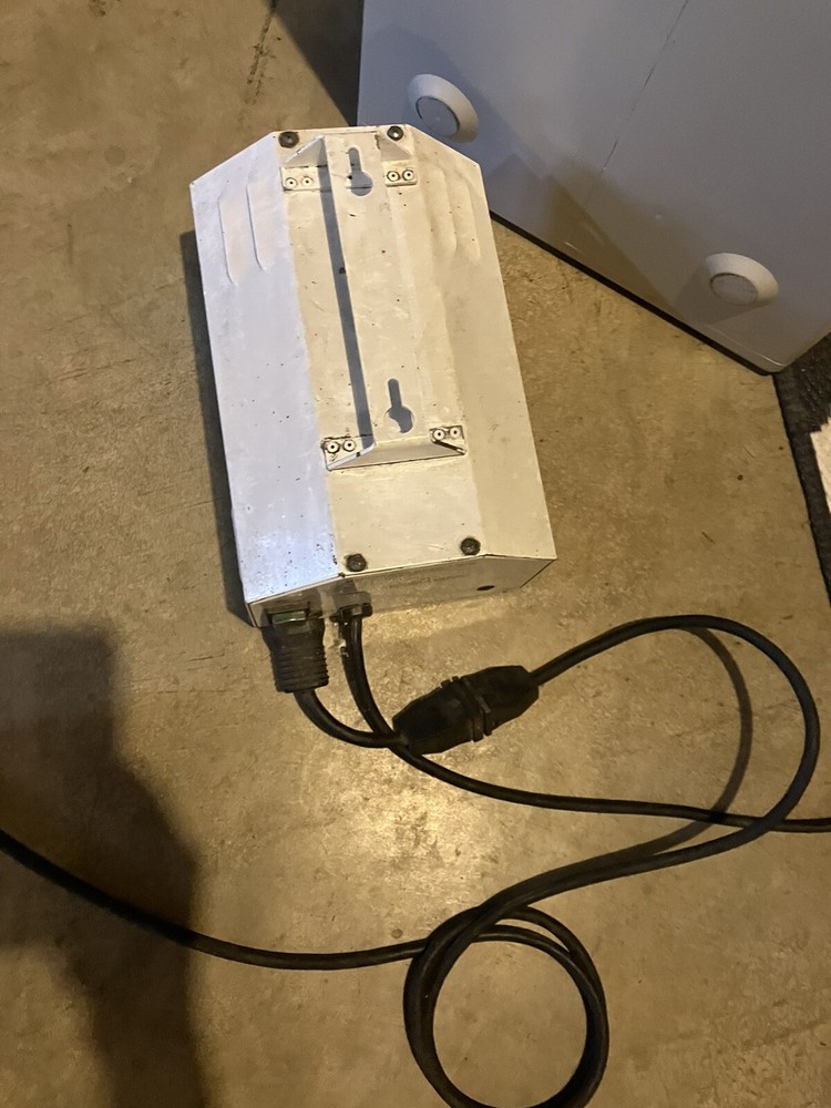Sun System Grow Light 2’X20”