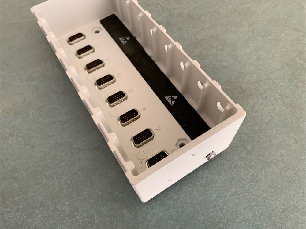 National Instruments compactDAQ cDAQ-9172 USB 8-Slot Chassis