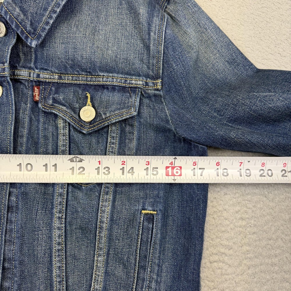 Levis Jacket Womens Medium Blue Denim Trucker Jean Coat Short Button Front