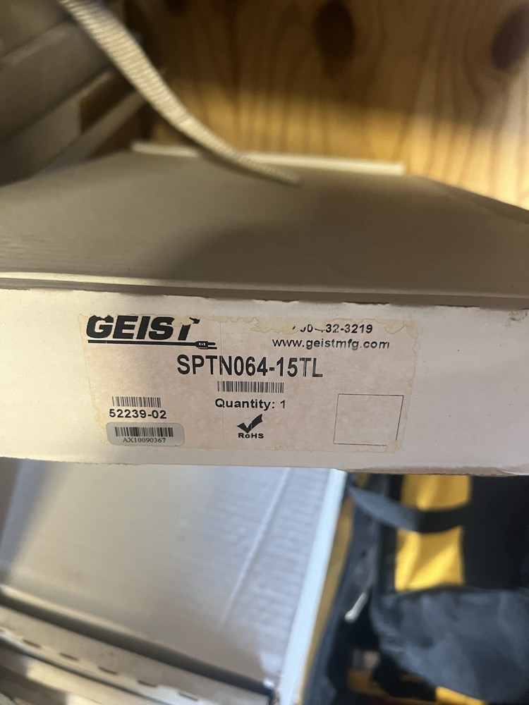 Geist Rack Mount 6 Outlet Power Surge Protector