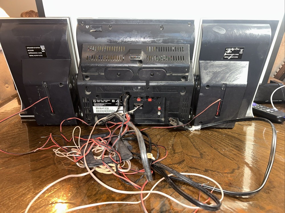 Philips MC235B /37 Micro System Shelf Stereo. Only Cd Doesn’t Play