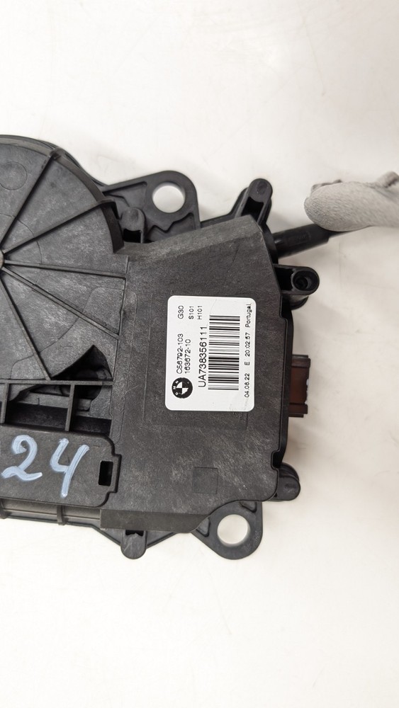 BMW IX3 G08 EMERGENCY WARNING TRIANGLE 2023