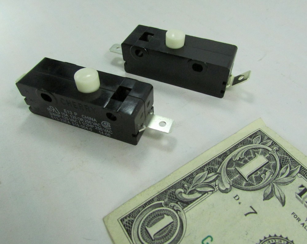 Lot 2 Cherry E13 15A Normally Open Snap Action Pushbutton MicroSwitch 125VAC/250