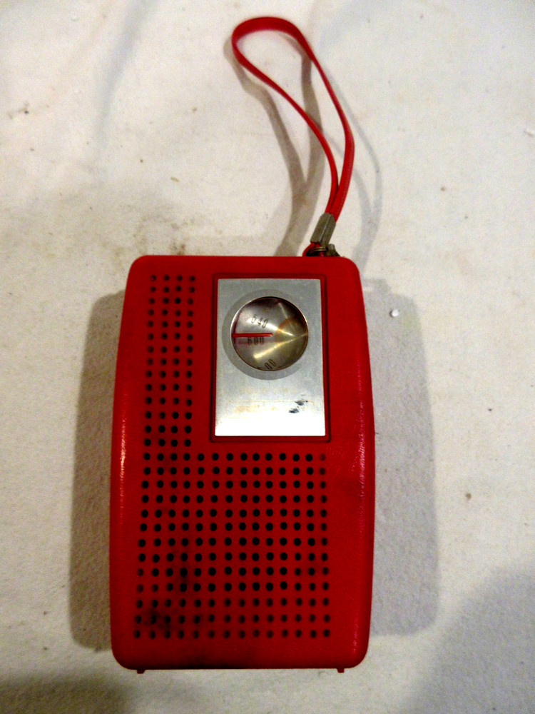 2-Vintage Transistor Radios Red-Computron & AITC Solid State