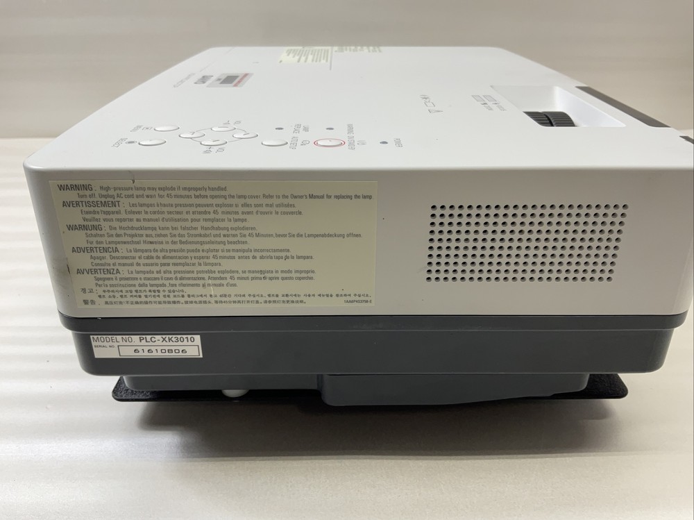 Sanyo XGA Projector Model PLC-XK3010 Multimedia
