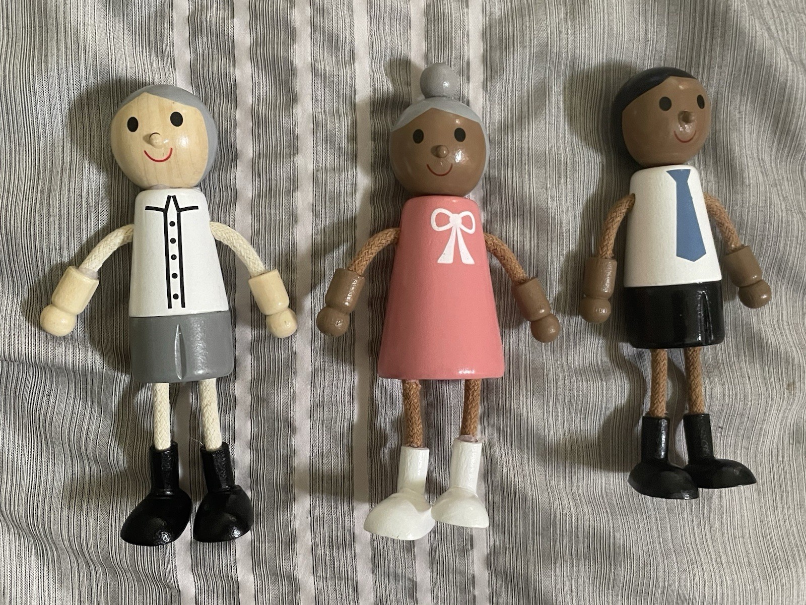 HAPE Modern Family Grandpa Grandpa Dad Toy Figure Bending Doll Happy Family